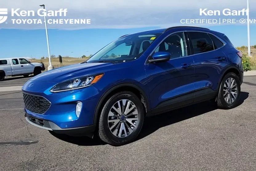 2022 Ford Escape Titanium Hybrid photo 1