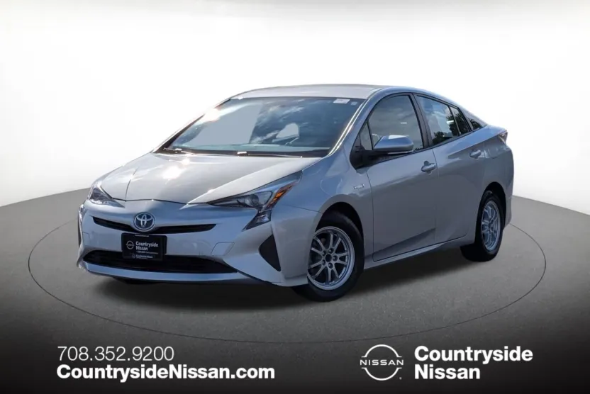 2016 Toyota Prius One Two photo 1