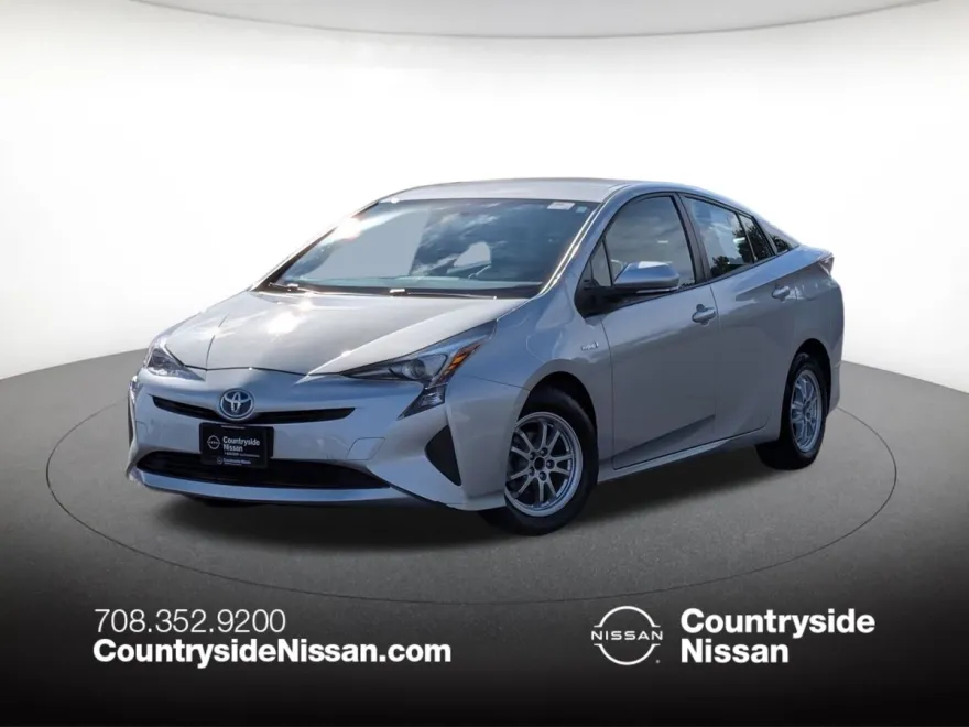2016 Toyota Prius One Two photo 1