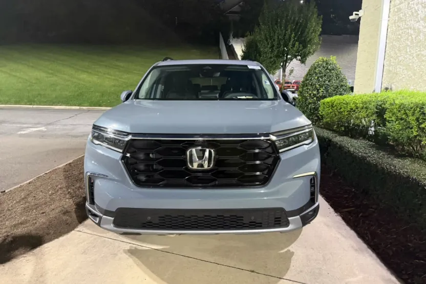 2023 Honda Pilot Elite photo 1