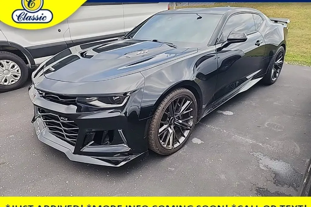 2021 Chevrolet Camaro ZL1 photo 1