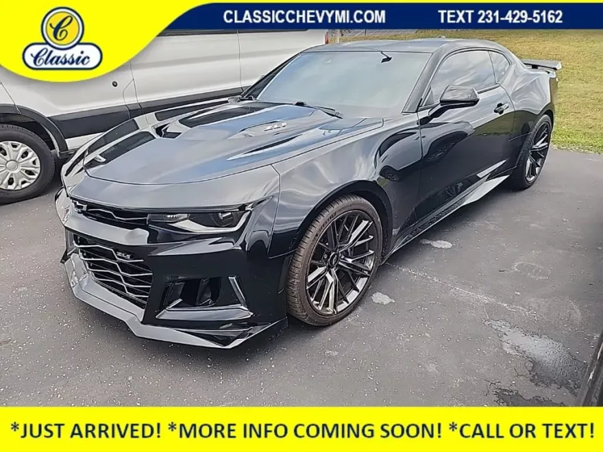 2021 Chevrolet Camaro ZL1 photo 1