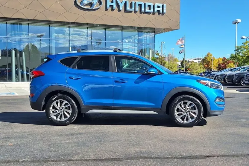 2017 Hyundai Tucson SE Plus photo 1