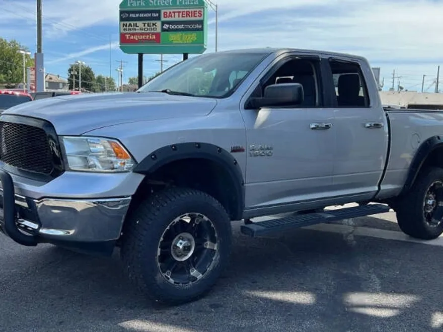 2014 Ram 1500 SLT photo 1