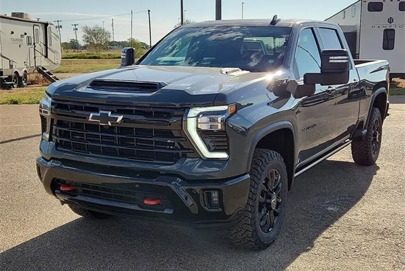 2026 Chevrolet Silverado 3500HD LTZ photo 1