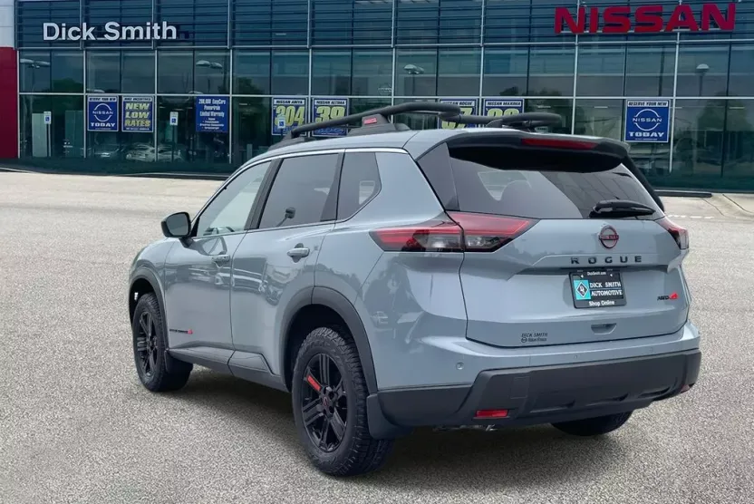 2026 Nissan Rogue SV photo 1