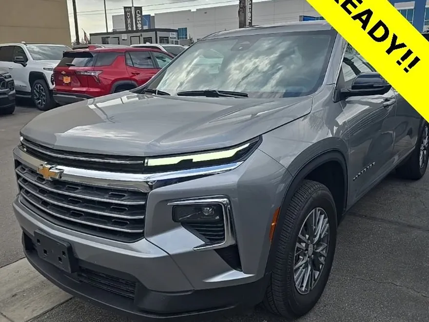 2024 Chevrolet Traverse 1LT photo 1