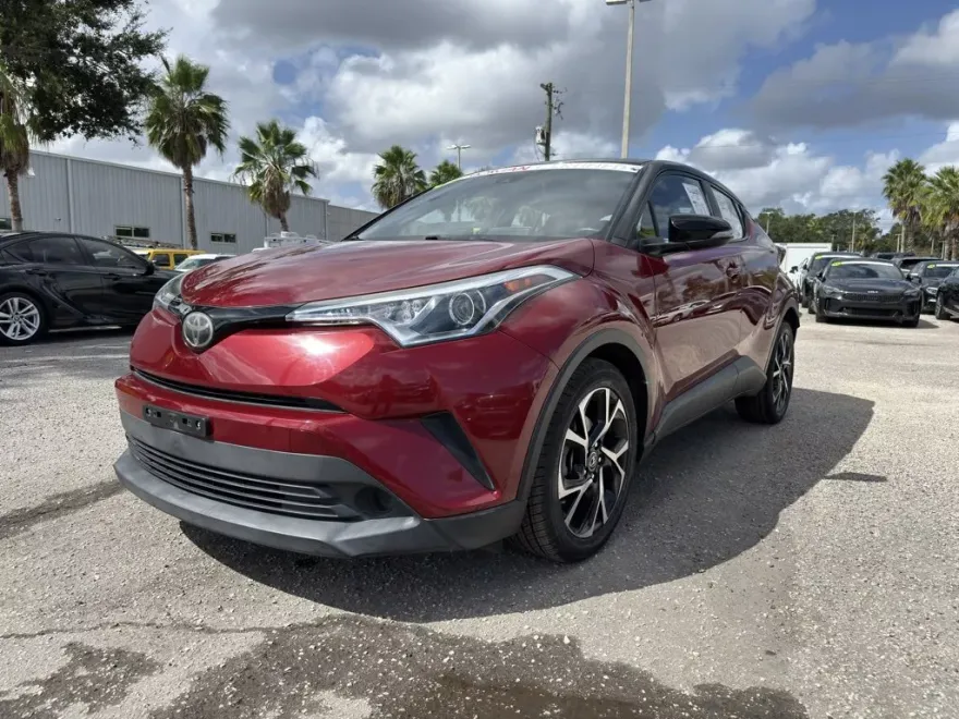 2019 Toyota C-HR XLE Limited photo 1