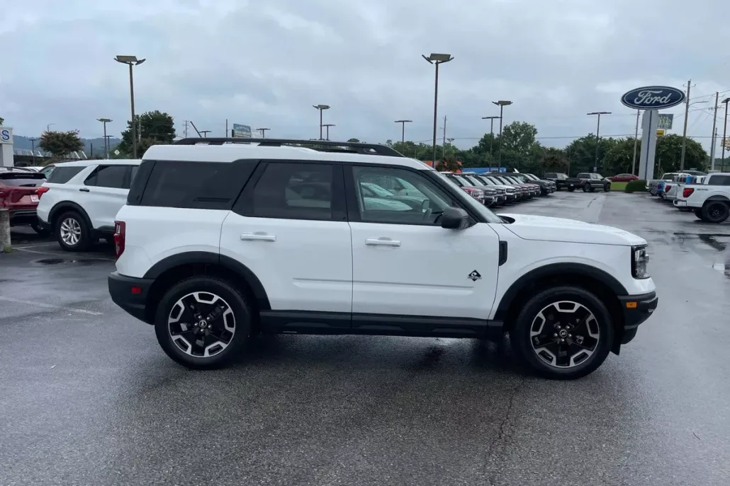 2023 Ford Bronco Sport Outer Banks photo 1