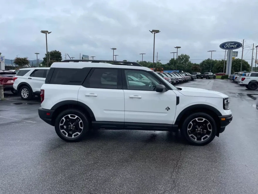 2023 Ford Bronco Sport Outer Banks photo 1