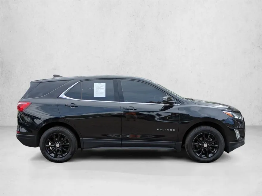 2019 Chevrolet Equinox LT photo 1