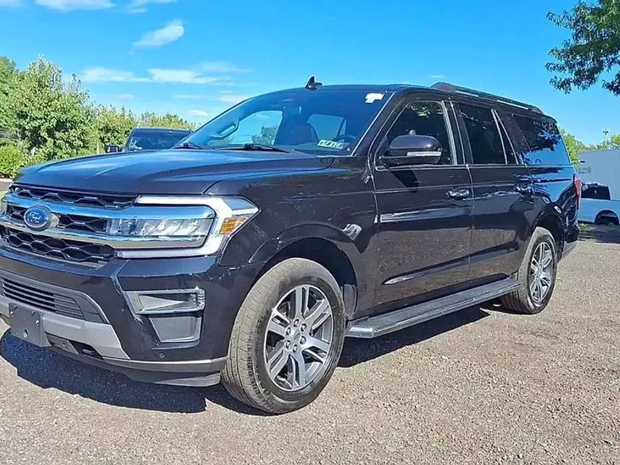 2023 Ford Expedition MAX Limited photo 1