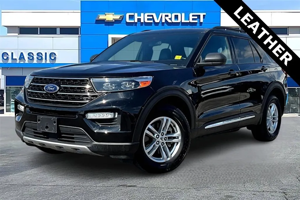 2020 Ford Explorer XLT photo 1