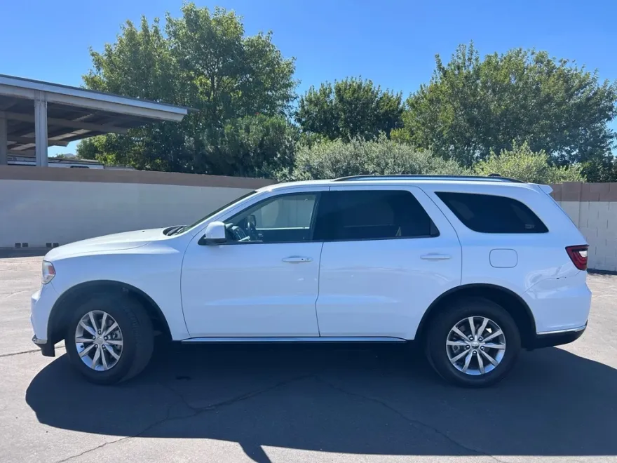 2016 Dodge Durango SXT photo 1