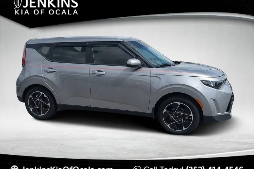 2023 Kia Soul EX photo 1