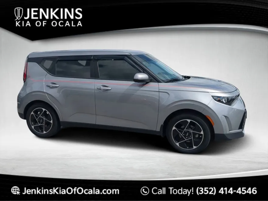 2023 Kia Soul EX photo 1
