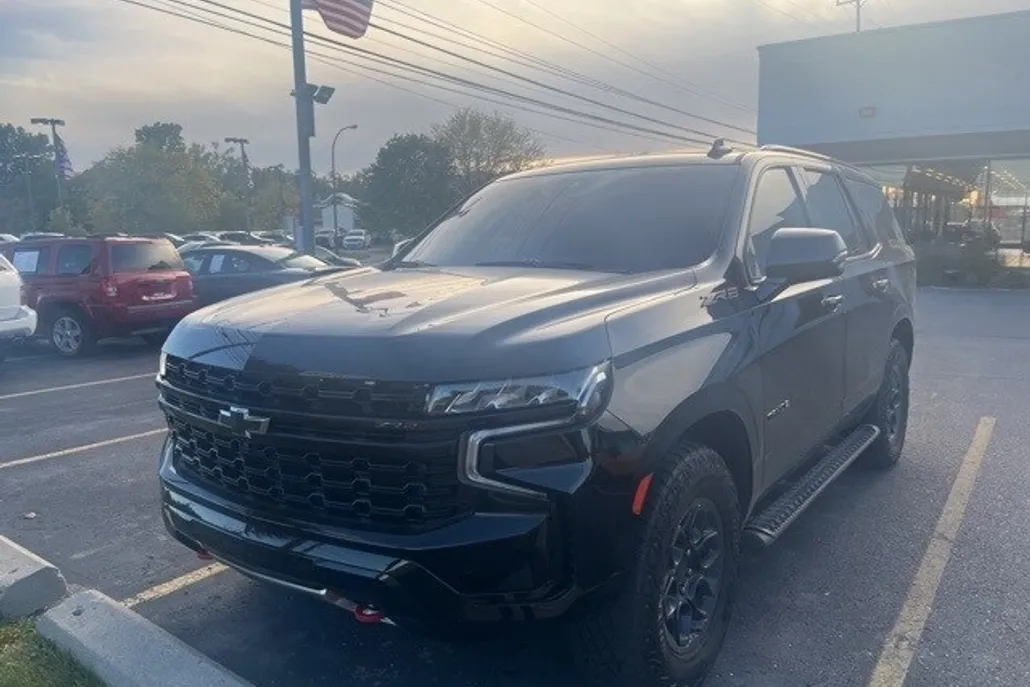 2023 Chevrolet Tahoe Z71 photo 1