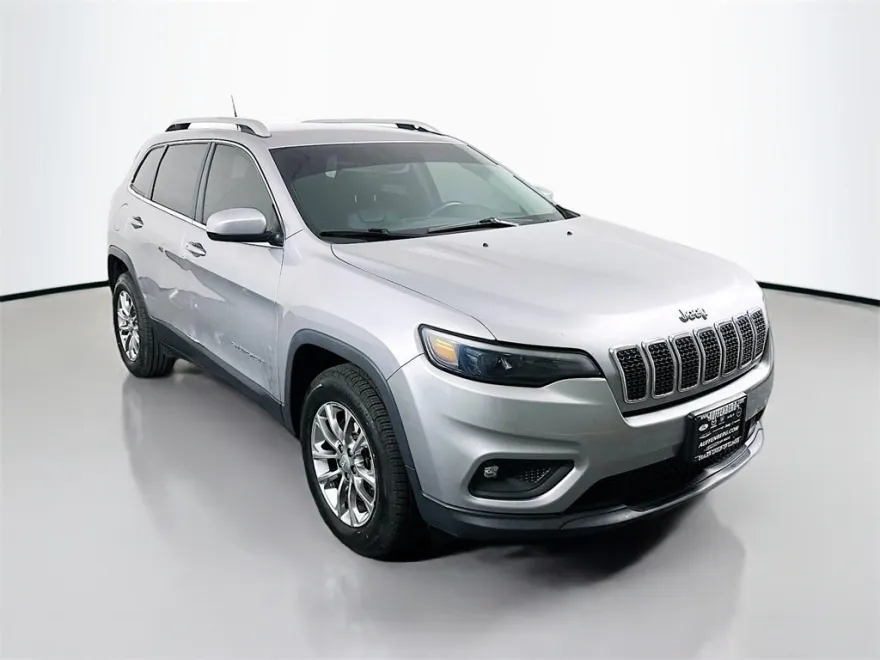 2019 Jeep Cherokee Latitude photo 1
