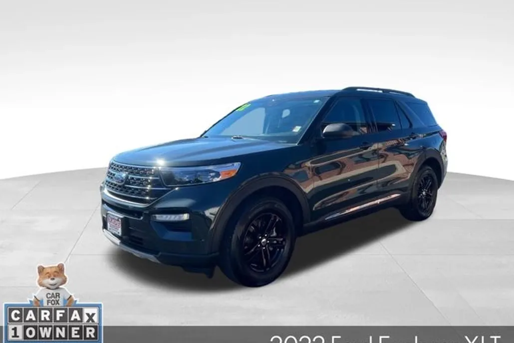 2022 Ford Explorer XLT photo 1