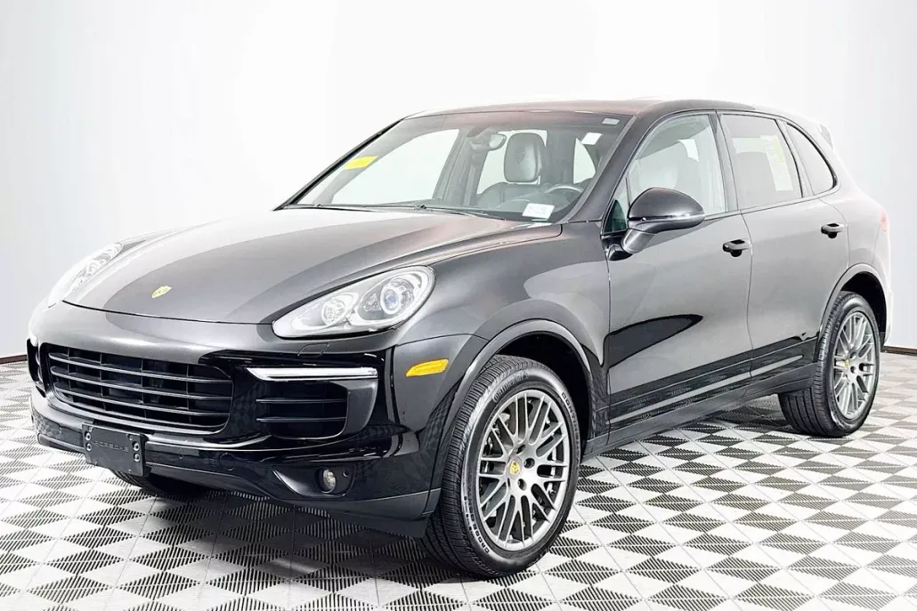 2018 Porsche Cayenne Platinum Edition photo 1