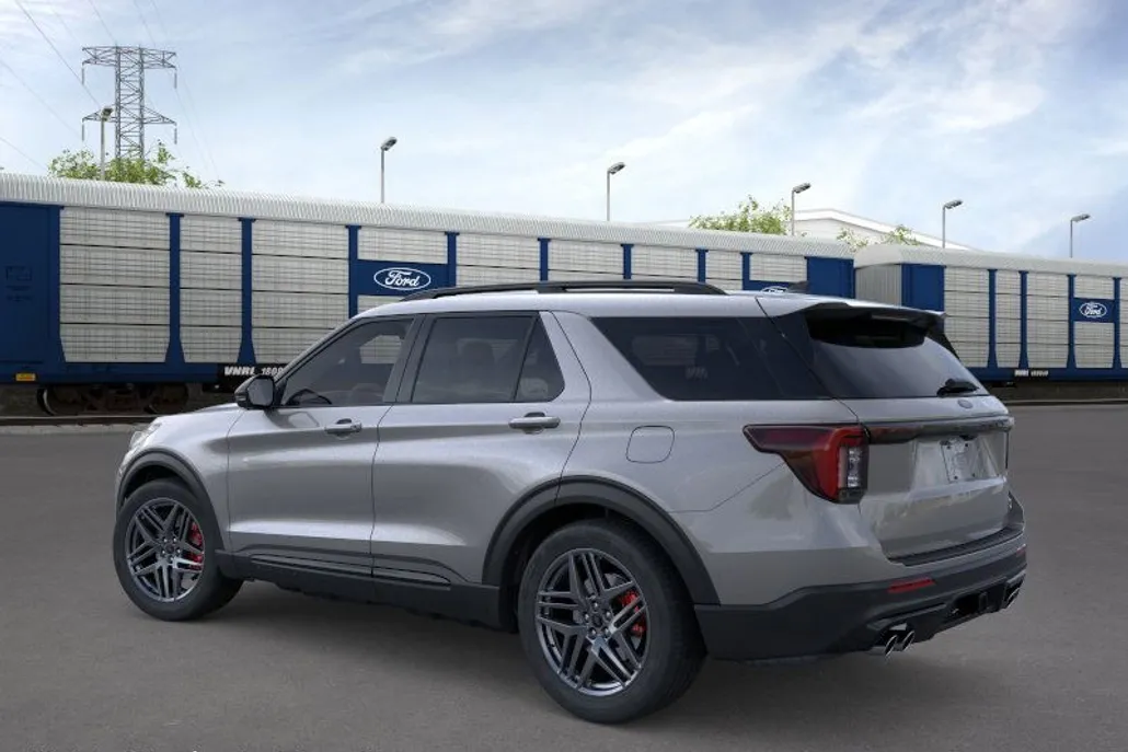 2025 Ford Explorer ST photo 1
