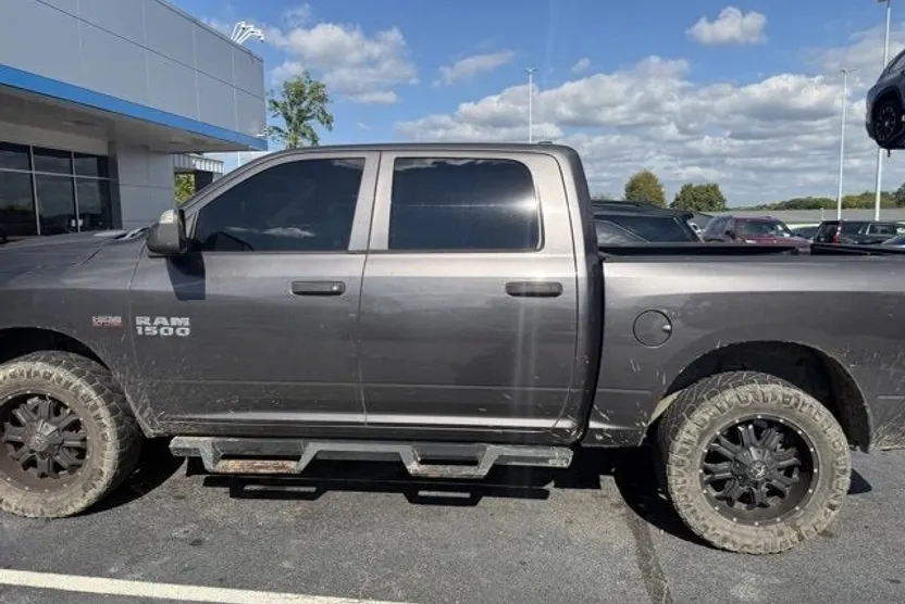 2015 Ram 1500 ST photo 1