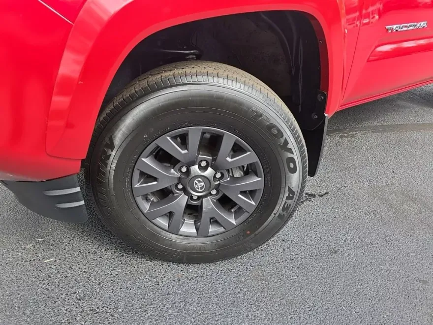 2022 Toyota Tacoma SR5 photo 1