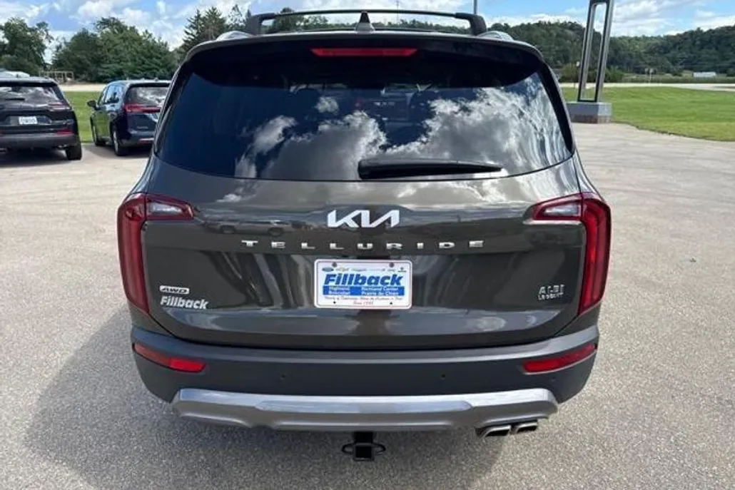 2022 Kia Telluride SX photo 1