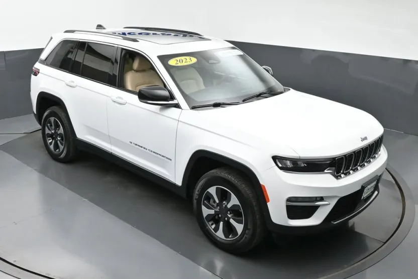 2023 Jeep Grand Cherokee 4xe photo 1