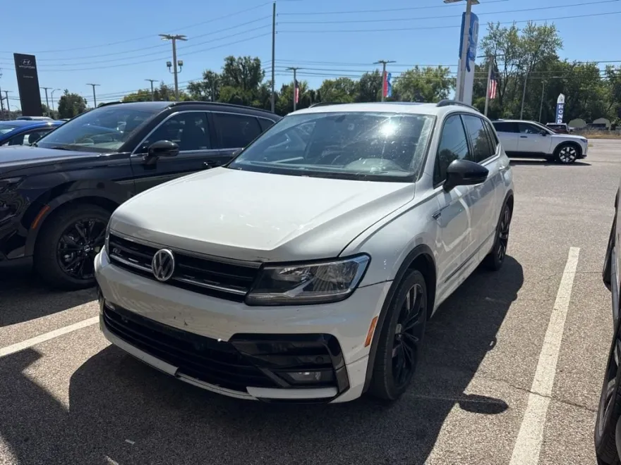 2021 Volkswagen Tiguan SE R-Line Black photo 1