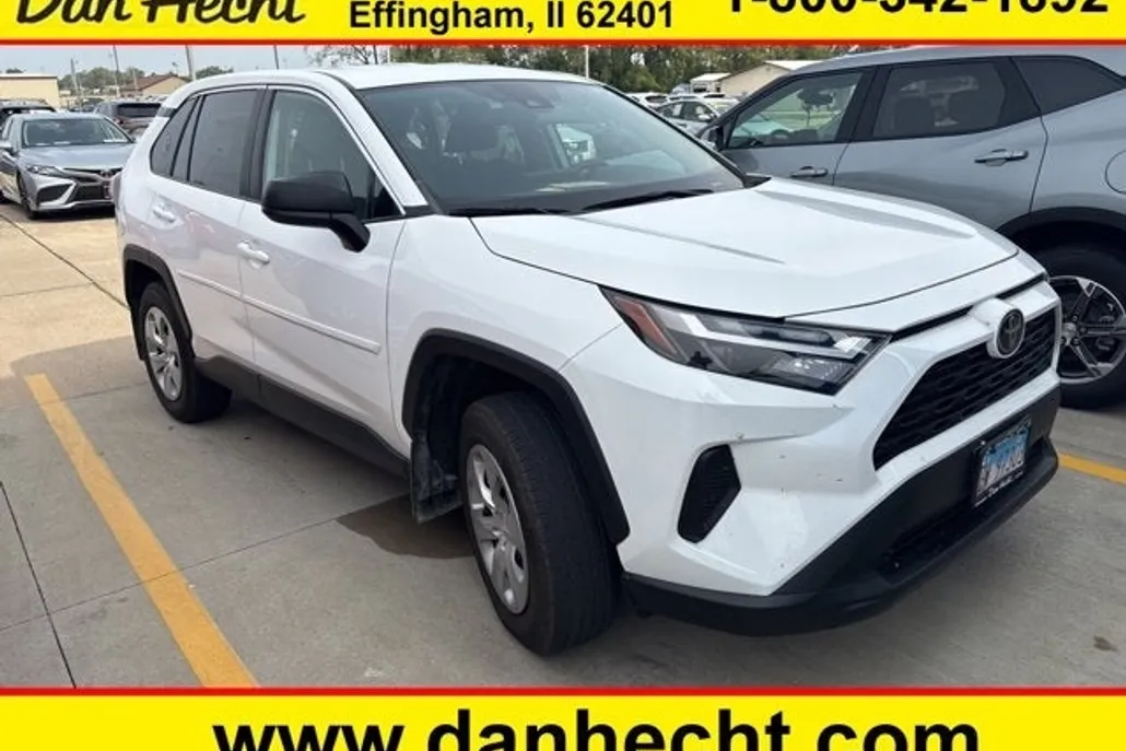 2023 Toyota RAV4 LE photo 1