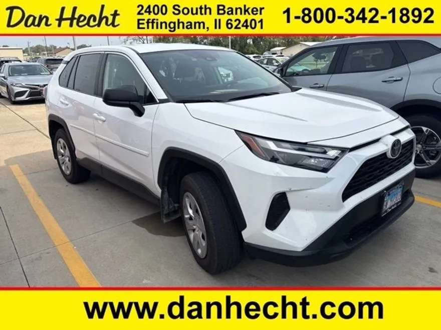 2023 Toyota RAV4 LE photo 1