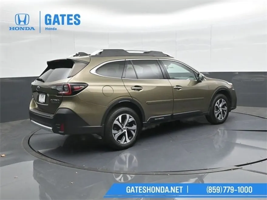 2021 Subaru Outback Touring XT photo 1