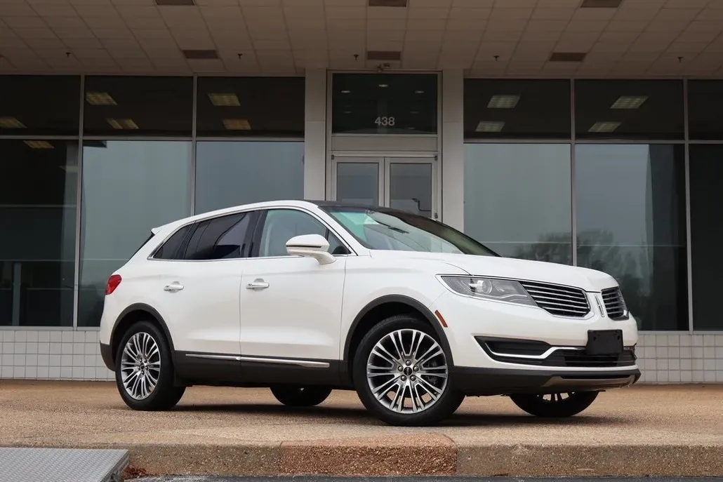 2017 Lincoln MKX Reserve photo 1