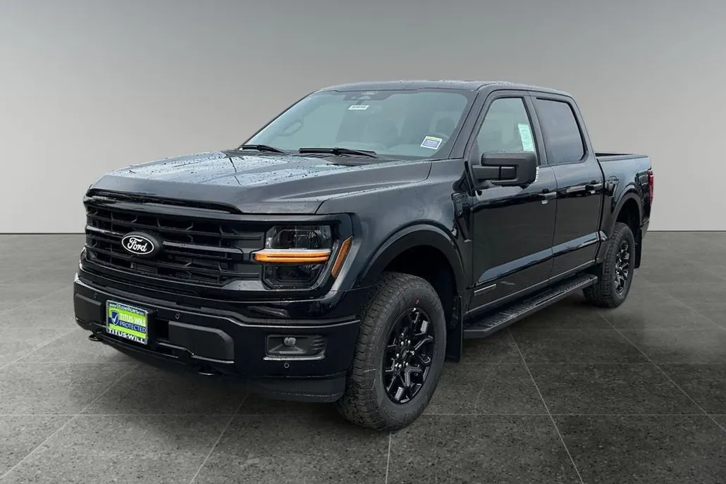 2025 Ford F-150 XLT photo 1