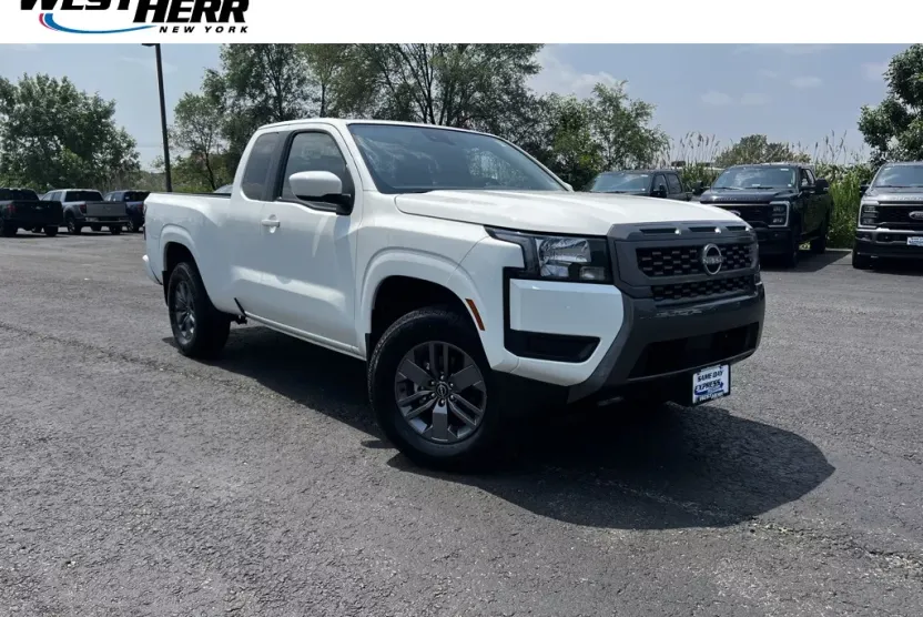 2025 Nissan Frontier SV photo 1