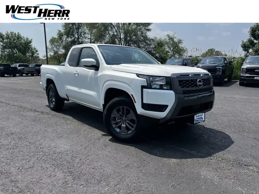 2025 Nissan Frontier SV photo 1