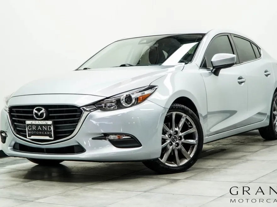 2018 Mazda Mazda3 Touring Sedan photo 1