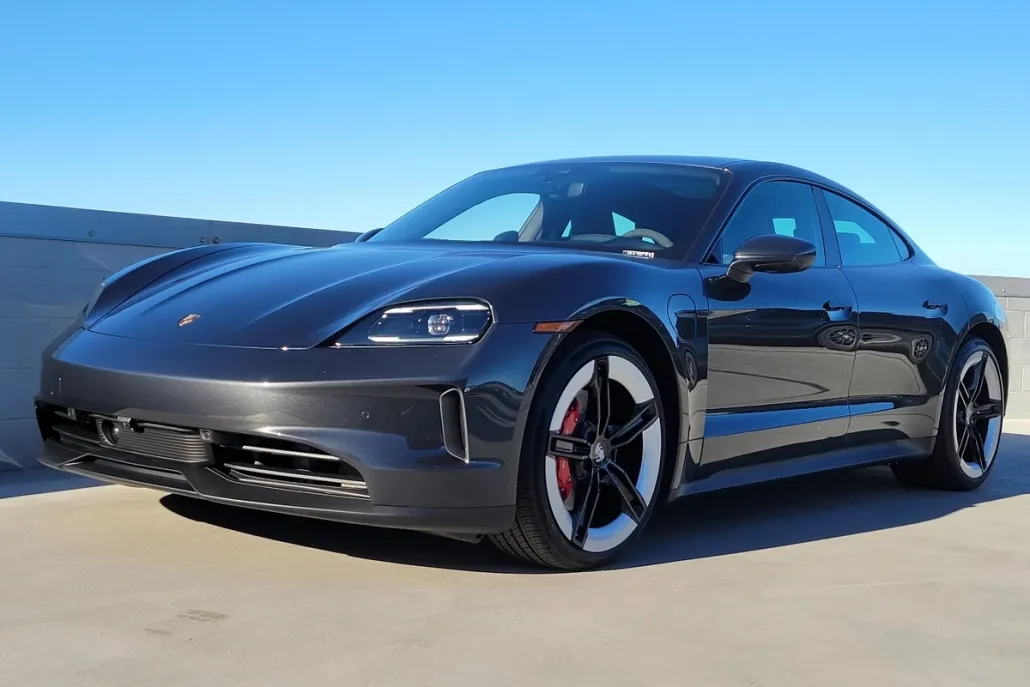 2025 Porsche Taycan 4S photo 1