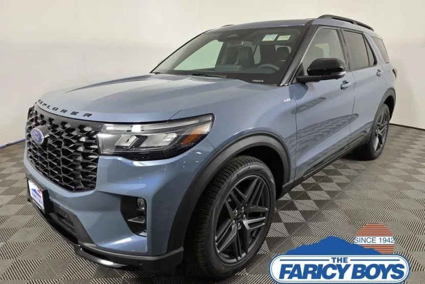 2025 Ford Explorer ST-Line photo 1