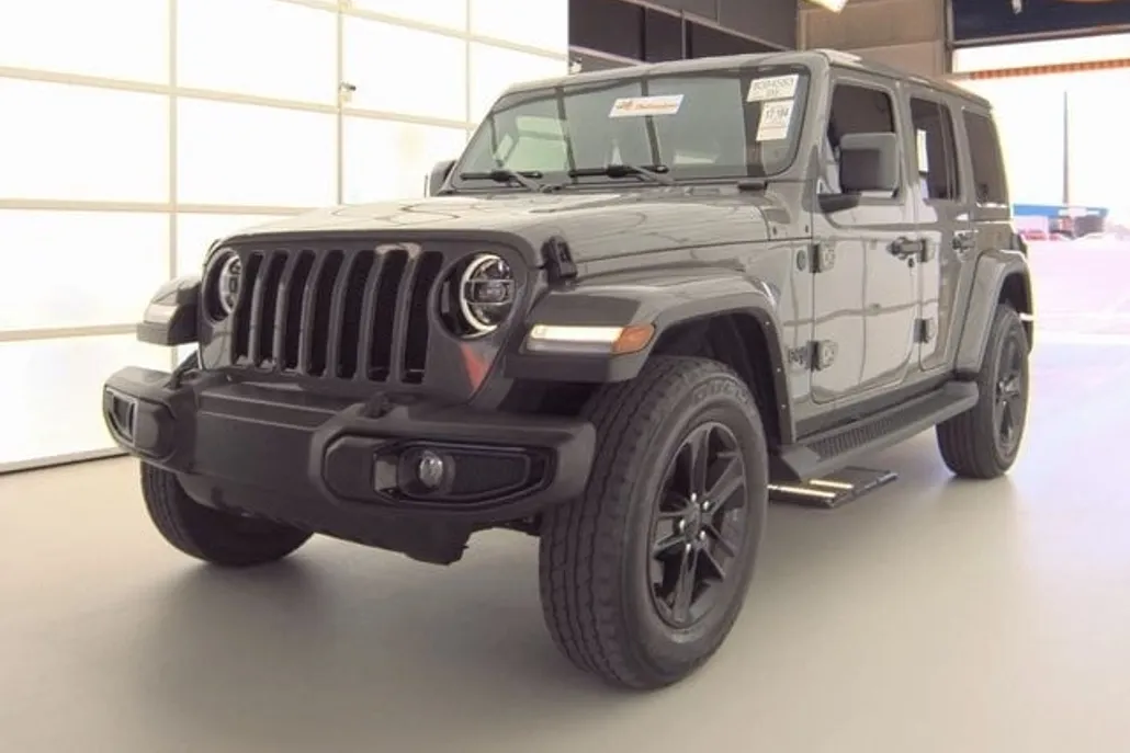 2021 Jeep Wrangler Unlimited Sahara Altitude photo 1