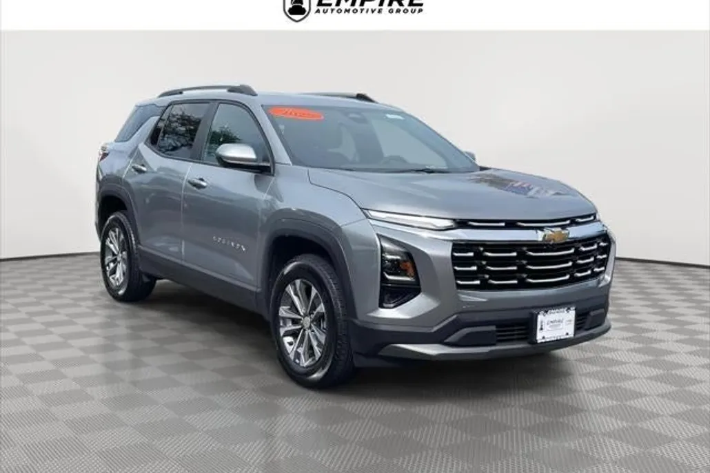 2025 Chevrolet Equinox LT photo 1
