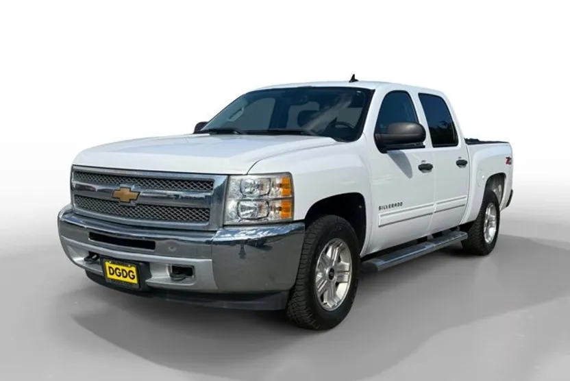 2012 Chevrolet Silverado 1500 LT photo 1