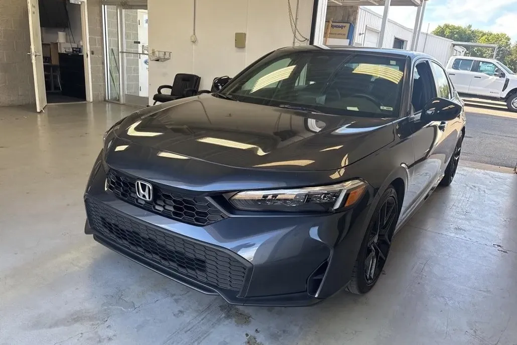2025 Honda Civic Sport photo 1
