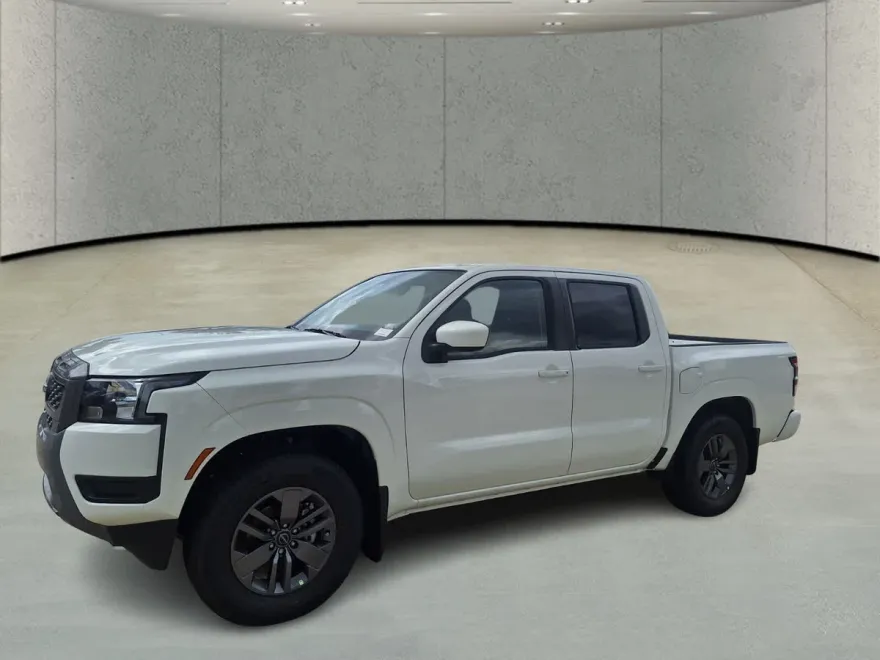 2025 Nissan Frontier Crew Cab SV photo 1