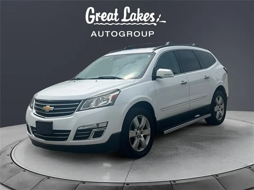 2017 Chevrolet Traverse Premier photo 1