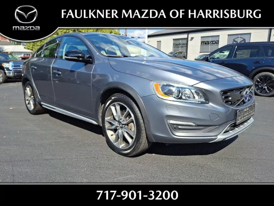 2016 Volvo S60 Cross Country T5 Platinum photo 1