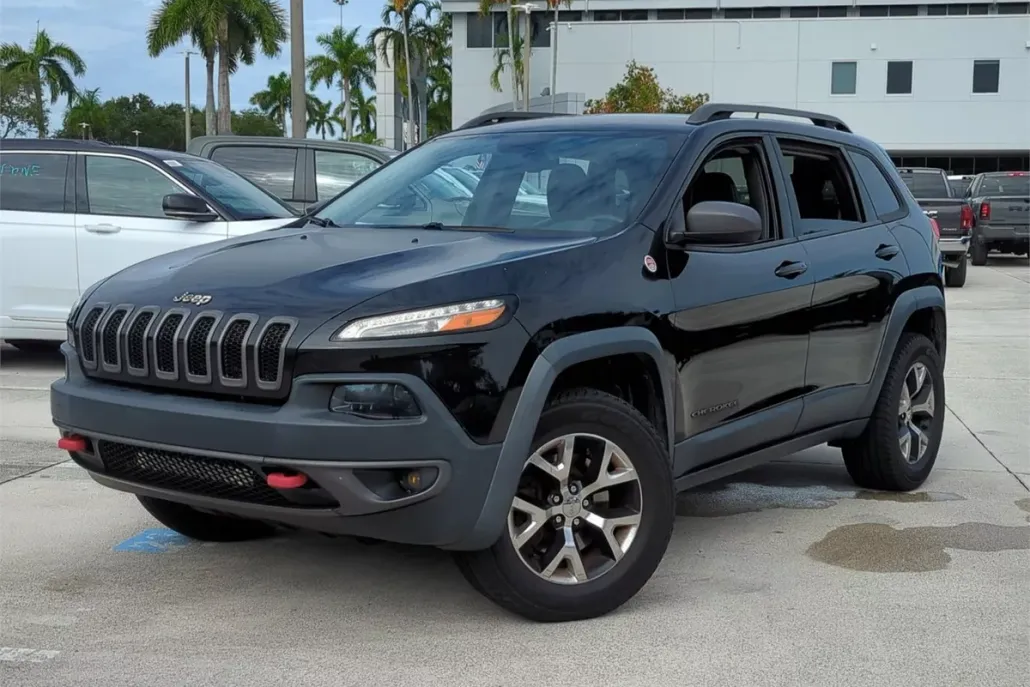2015 Jeep Cherokee Trailhawk Sport photo 1