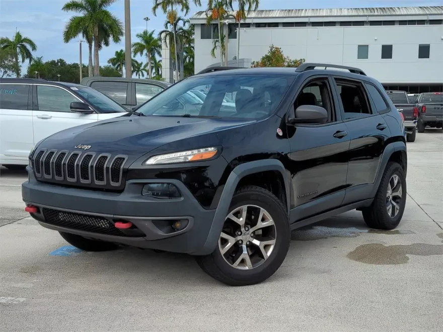 2015 Jeep Cherokee Trailhawk Sport photo 1