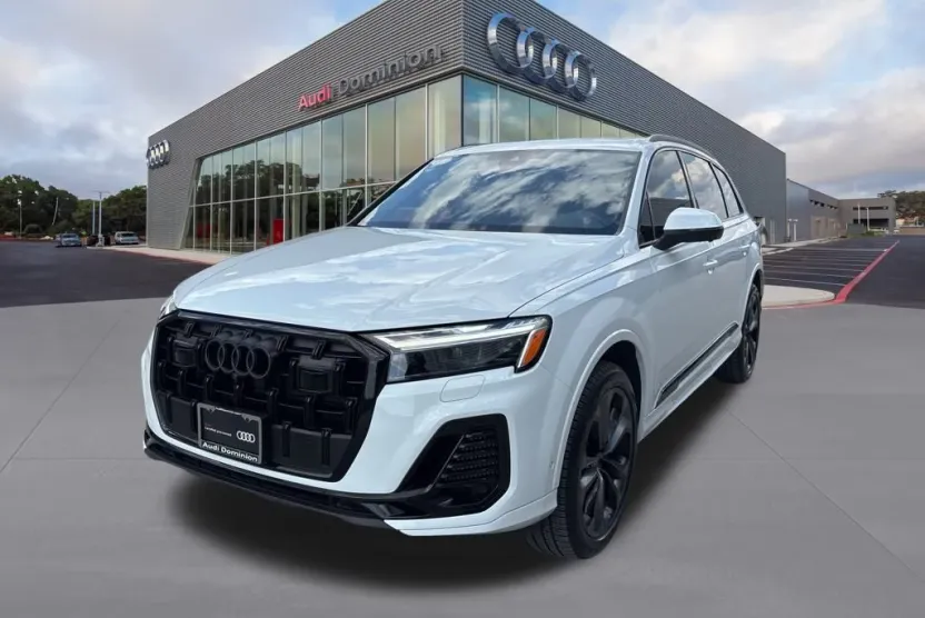 2025 Audi Q7 55 Premium Plus photo 1